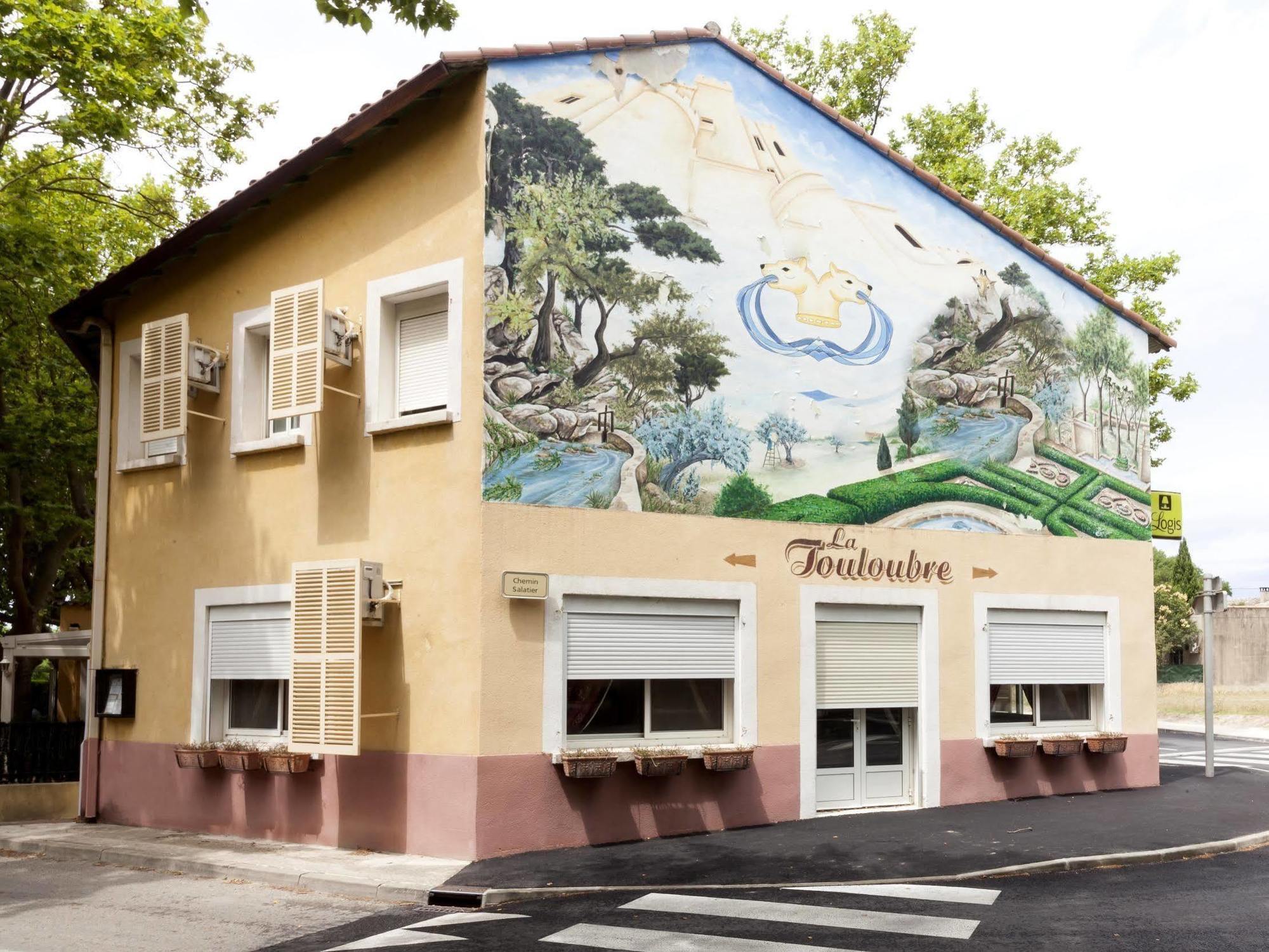 Hotel La Touloubre La Barben Exterior foto